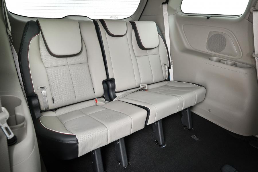 Интерьер Kia Grand Sedona (YP) 2018 года  (ZA) (фото 16 из 40)